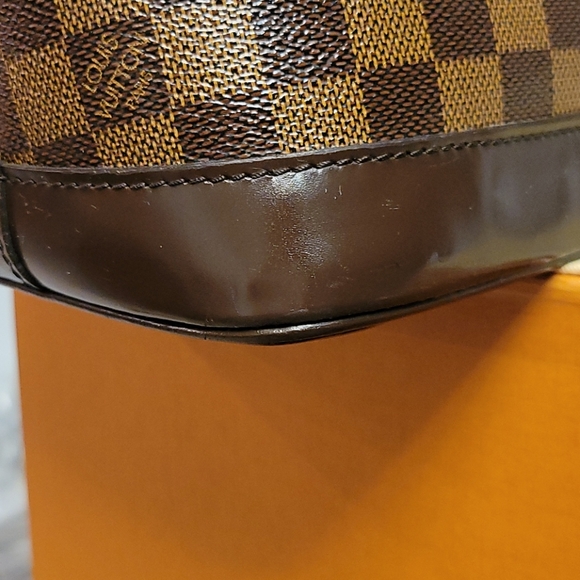 Louis Vuitton Alma Damier PM - Picture 6 of 16